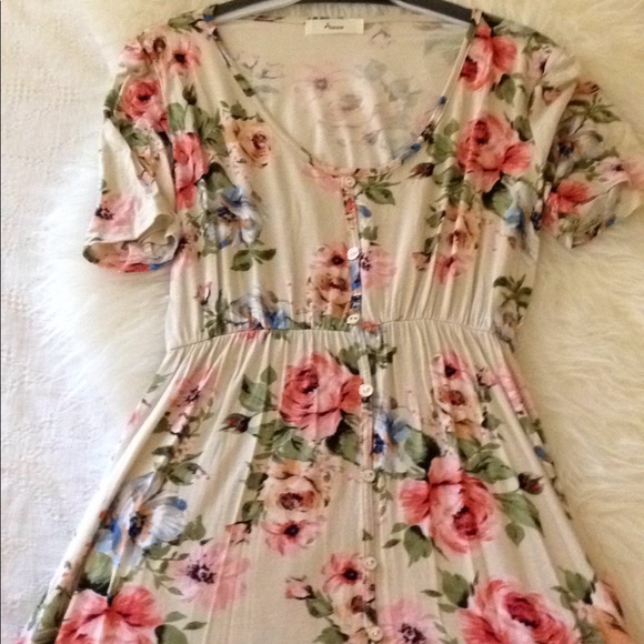 RESTOCKED! Floral high low maxi dress - Picture 7 of 7